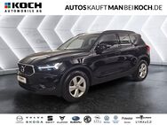 Volvo XC40, Momentum, Jahr 2021 - Berlin