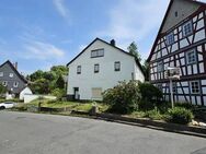 Einfamilienhaus mit Nebengelass in ruhiger Lage der Stadt Rödental - Rödental