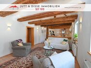 Liebevoll saniertes Fachwerkhaus mit 3 Pferdeboxen in Iffezheim - Iffezheim