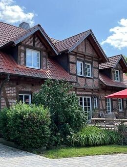 Wunderschönes Fachwerkhaus in ruhiger Lage mit Platz für 4-5 Pferde - Edemissen