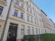 / Dachgeschoss Wohnung in Gohlis-Süd mit EBK / solide vermietet - Leipzig