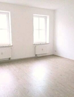 !! 4-Zimmer-Wohnung mit 2 Bädern, Balkon und PKW-Stellplatz !! - Chemnitz