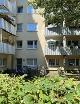 Werthaltige Kapitalanlage 2-Zimmer-Wohnung mit Balkon in Mörsenbroich, bequem im 1. OG - Düsseldorf