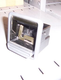 MB775274 Aschenbecher Mitsubishi Pajero V20 - Hannover Vahrenwald-List