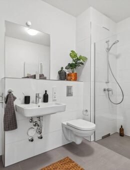 Hochwertige 3-Zimmer-Wohnung: Erstbezug am Ring mit Fahrstuhl und Einbauküche - Berlin