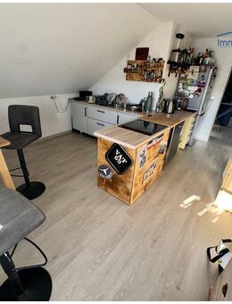 Schöne 2-Zimmer-Dachgeschosswohnung mit großem Garten & Garage - ideal für Anleger & Eigennutzer - Gablingen