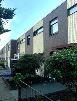 Schönes Reihenmittelhaus in ganz ruhiger Lage von Greven bei Münster mit Vollkeller, Garage und Südwestgärtchen in familienfreundlichem Umfeld ! - Greven (Nordrhein-Westfalen)