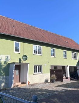 Wohnhaus mit großzügigen Nebengebäuden - Moorgrund