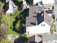 Umfassend modernisiertes Wohnhaus mit großem Gartengrundstück und Garage - Nähe Bayreuth - Weidenberg