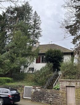 Freistehendes Einfamilienhaus in charmanter Villenlage - Karlsruhe