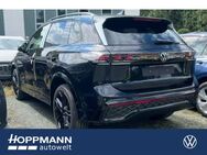 VW Tiguan, 2.0 l TDI R-Line 193, Jahr 2022 - Herborn (Hessen)