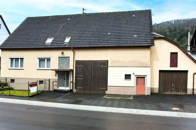 Ideal für Selbstrenovierer ... Bauernhaus mit Scheune und Garage