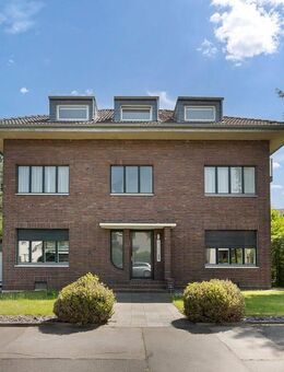 Charmantes Dreiparteienhaus in Braunsfeld mit großem Grundstück - Köln