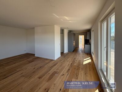 Exklusives Penthouse: Barrierefrei wohnen mit Balkon, Dachterrasse und Tiefgaragenstellplatz