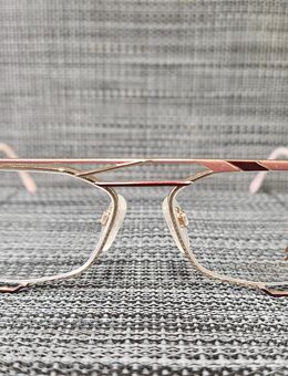 Vintage Brille, stilvolles Design extravagante Form Mega Farbe - Grevenbroich