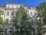 Attraktive, geräumige 2-Zimmer-DG-Wohnung mit EBK und Balkon in ruhiger, grüner Lage in Gohlis - Leipzig