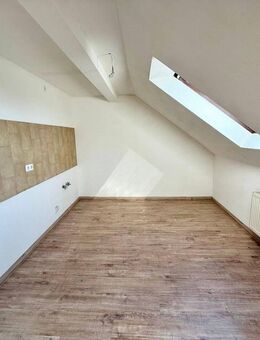 3-Raumwohnung mit Balkon im Dachgeschoss - Chemnitz