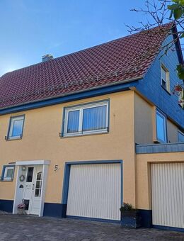 Großzügiges 2-3 Familienwohnhaus in Tuningen - bezugsfrei! - Tuningen
