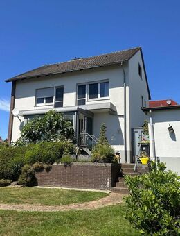 Familiengerechtes, teilmodernisiertes Einfamilienhaus in ruhiger Zentrumslage... - Hüllhorst