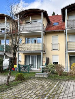 2-Zimmer-Wohnung im Erdgeschoss mit Terrasse und kleinem Garten - Feldkirchen (Regierungsbezirk Oberbayern)