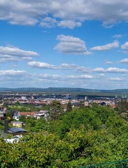 Rarität in Höhenlage: Mehrfamilienhaus mit Panoramablick im Bamberger Berggebiet - Bamberg