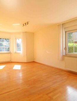 Einfamilienhaus mit 6 Zimmern und kleinem Garten mittig zwischen Berlin und Hamburg - Groß Laasch