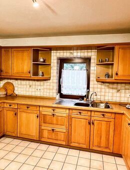 *Ländlicher Wohntraum* Einfamilienhaus mit Scheune, großem Grundstück und Obstwiese - Langenburg