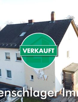 Mehrfamilienhaus (3 Wohneinheiten) mit 2 Garagen und großem Grundstück in Ortsrandlage, Nähe Vilseck - Vilseck