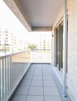 *ERSTBEZUG* Großzügiges Wohnvergnügen mit Loggia und moderner Einbauküche - Frankfurt (Main)