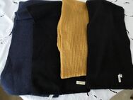 3 NEUE Wollschals - auch einzeln. Lang & Breit. Sehr schön weiche XXL Strickschals. 2 x Schwarz, 1 x Tauben-/Grau-Blau. 80% & 50% Reine Schurwolle. Die Schals sind hochwertig, was man sofort "fühlen" kann. Angenehm weich, KEIN "Kratzen". - Bad Oeynhausen