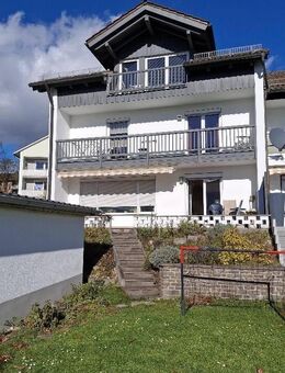 Wunderbares Reiheneckhaus mit Fernsicht in Regen - Regen