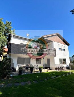 Einfamilienhaus mit Garten, Balkon und zwei Garagen - Ihr Herzstück in Michelau - Michelau (Oberfranken)