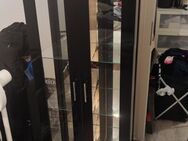 Schwarze Glasvitrine , Schrank mit Beleuchtung - Garbsen
