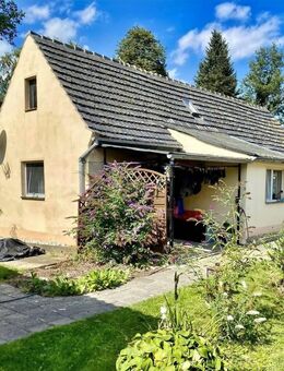 Charmantes Häuschen mit idyllischem Grundstück - Markersdorf