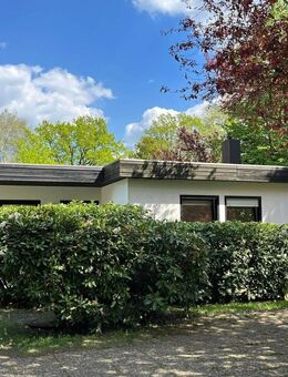 Charmanter Atrium-Bungalow in ruhiger Lage von Hamburg-Hummelsbüttel - Hamburg
