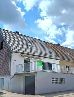 Top gepflegtes Einfamilienhaus mit großem Balkon und Garage im Haus, in ruhiger Sackgasse von St. Ingbert, Nähe Innenstadt (zentral und doch ruhig) - Sankt Ingbert