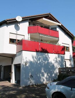 *** Bezugsfrei - 3,5 Zimmer mit Balkon und Garage *** - Brackenheim