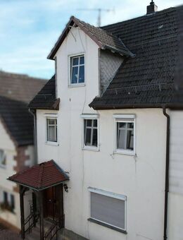 Vollvermietet 13.200 € p.a. - Mehrfamilienhaus mit 3 Wohneinheiten in Bad Karlshafen - Bad Karlshafen