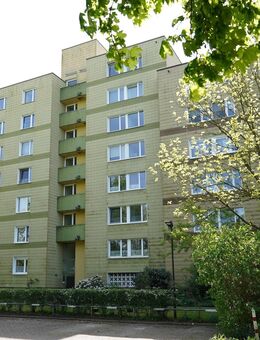 * Großzügige Eigentumswohnung mit Südloggia * - in gepflegter Wohnanlage am Ortsrand von Hämelerwald - Lehrte