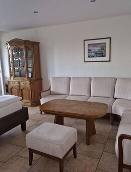 Stilvolle 2-Zi.-Wohnung mit gehobener Innenausstattung, EBK, Balkon - Ditzingen