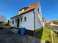 Anbauen - Umbauen - Neubauen: großes ebenes Grundstück mit freistehendem Einfamilienhaus - Aschaffenburg