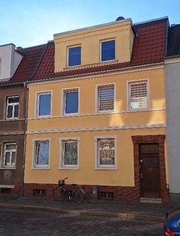 Mehrfamilienhaus mit 3 Wohneinheiten in einer ruhigen Anliegerstraße in Burg - Burg (Sachsen-Anhalt)