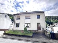 KL-Hohenecken - Freistehendes Ein-/Zweifamilienhaus mit Garage und PKW-Stellplätzen - Kaiserslautern