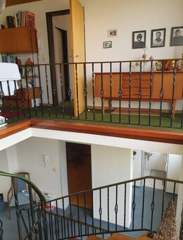 Frohes Weihnachtsfest ! Einfamilien-Wohnhaus mit Einliegerwohnung u. Garagengebäude mit Carport von Detmold-14 km von Augustdorf - Augustdorf