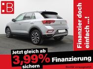 VW T-Roc, 1.5 TSI Style PARKLENK, Jahr 2023 - Regensburg