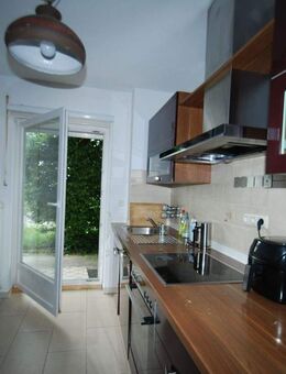 Gut geschnittene Terrassenwohnung in ruhiger Wohnstraße incl. TG-Stellplatz - Gilching