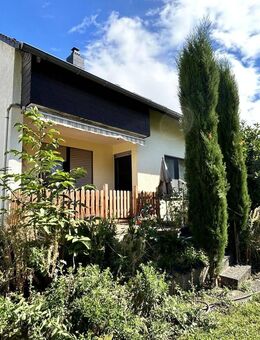 Attraktives Zweifamilienhaus - auch ideal für Mehrgenerationenwohnen - am Ende eines Privatweges - Mainz