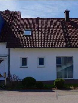 Zwei moderne Doppelhaushälften in ruhiger und zentraler Lage von Hilpoltstein - Hilpoltstein