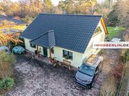 IMMOBERLIN.DE - Wunderbarer Bungalow mit idyllischem Südgarten in naturverbundener Lage - Zossen