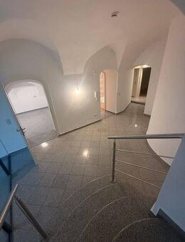 Liebhaberobjekt!!! Sanierte 4-Zimmer EG-Wohnung mit Gewölbe u. Garage im Herzen von Waldkirchen - Waldkirchen